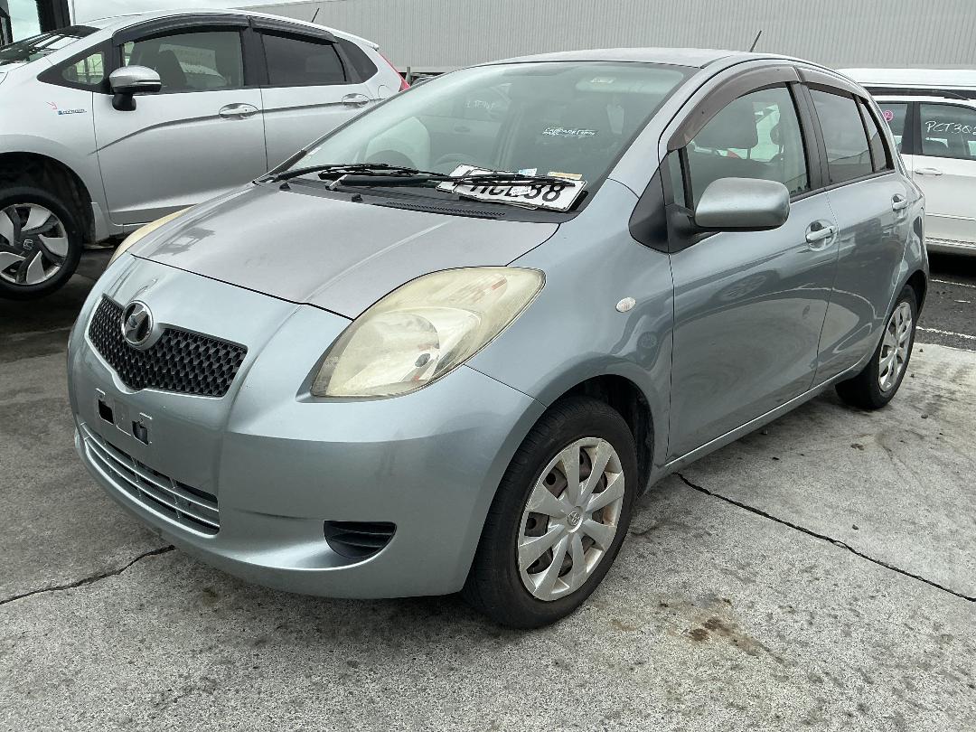 Photo '4' of Toyota Vitz Photo '4' of Toyota Vitz