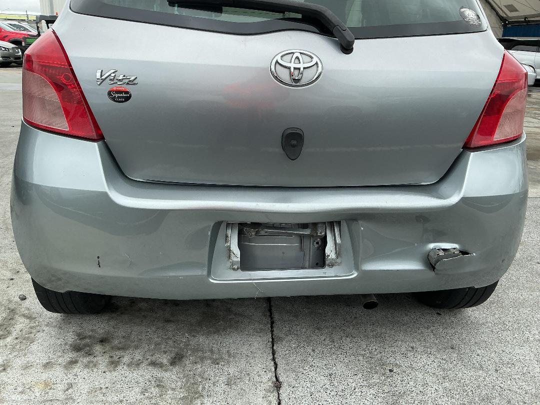 Photo '15' of Toyota Vitz Photo '15' of Toyota Vitz