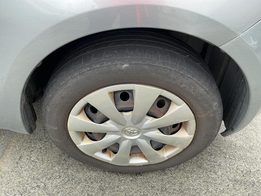 Photo '25' of Toyota Vitz Photo '25' of Toyota Vitz