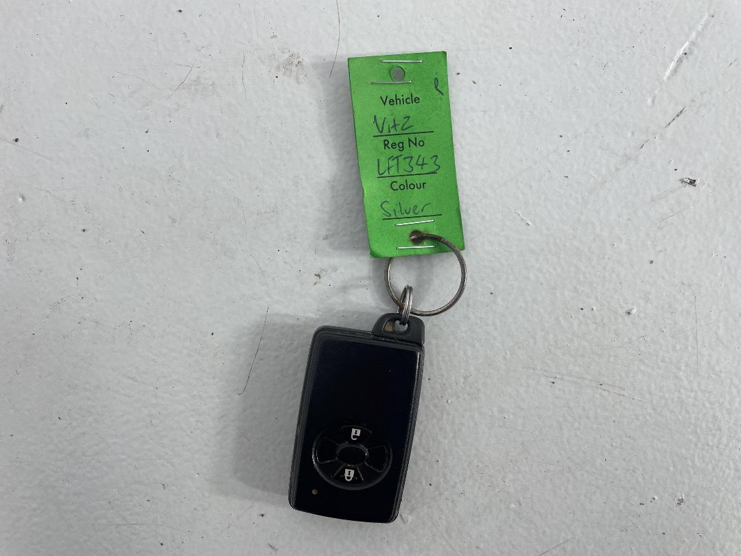 Photo '22' of Toyota Vitz