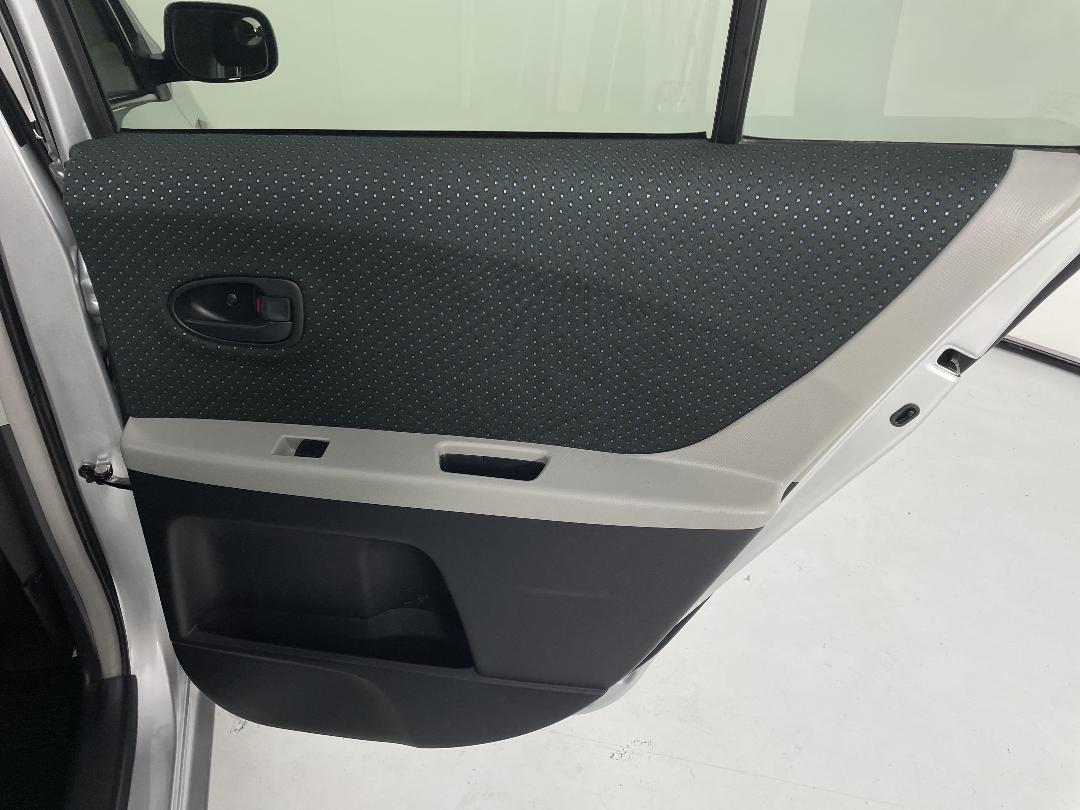 Photo '19' of Toyota Vitz