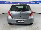 Thumbnail '6' of Toyota Vitz