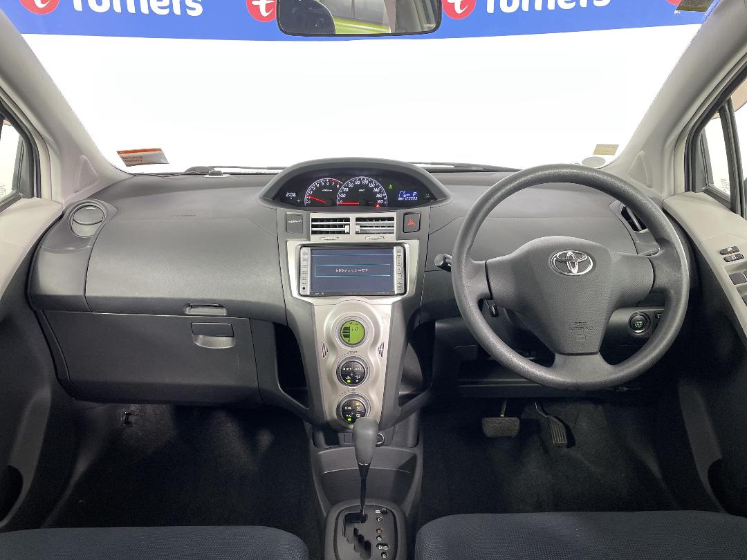 Photo '17' of Toyota Vitz