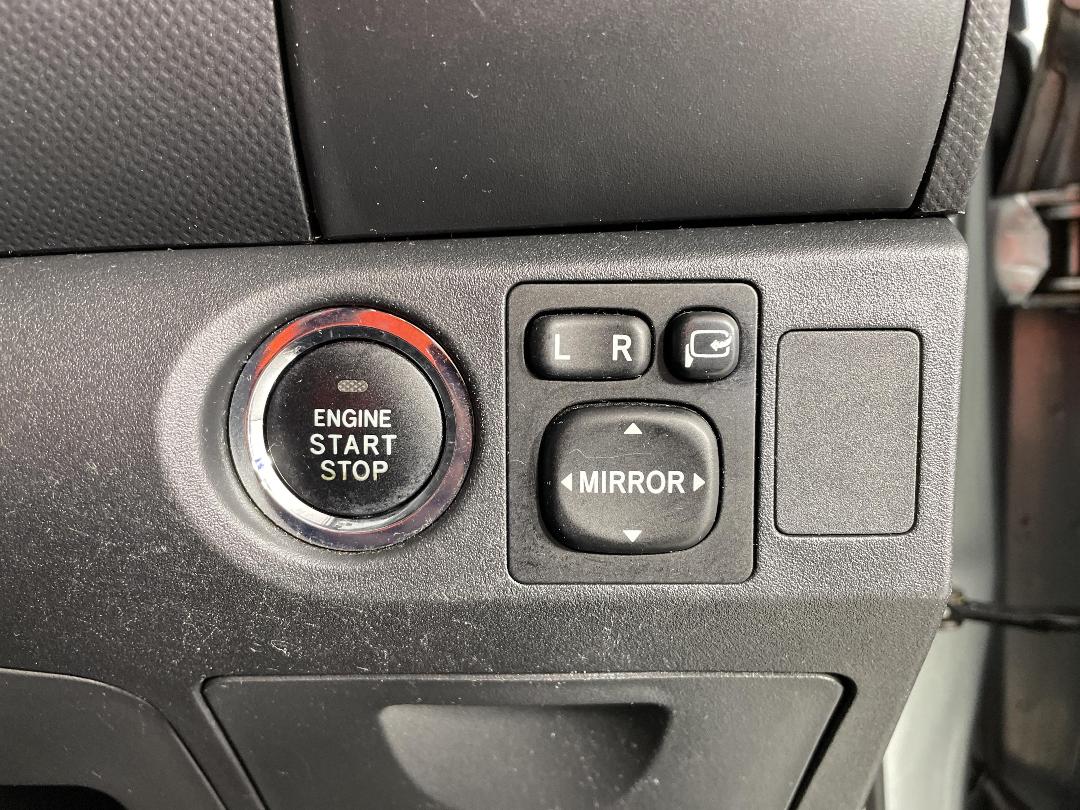 Photo '26' of Toyota Vitz