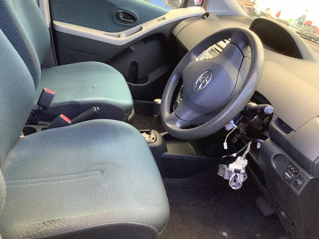 Photo '9' of Toyota Vitz Photo '9' of Toyota Vitz