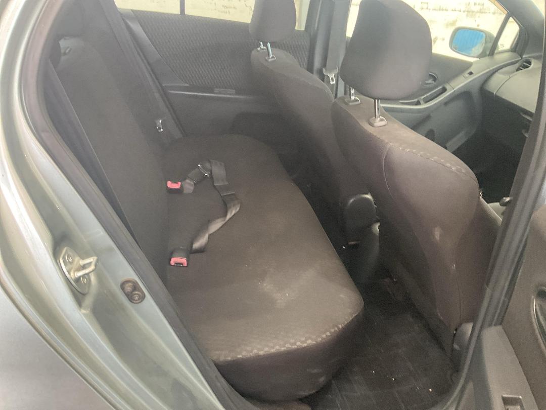 Photo '6' of Toyota Vitz RS