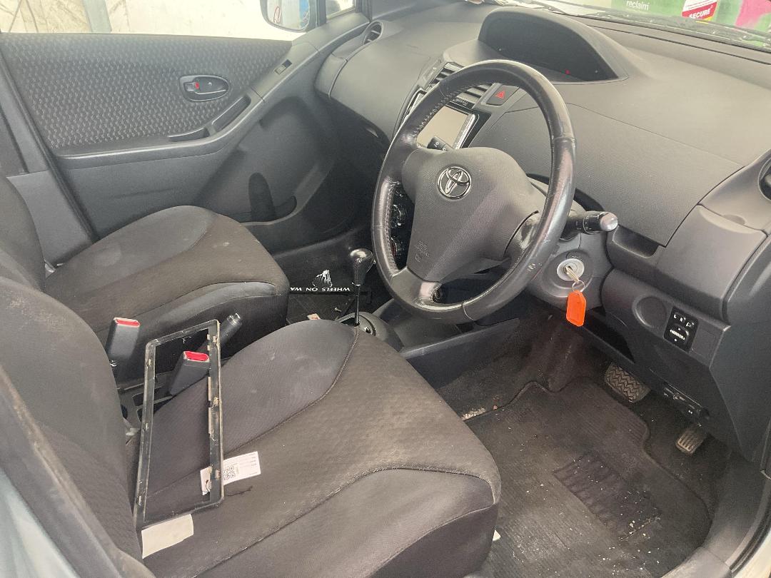 Photo '7' of Toyota Vitz RS