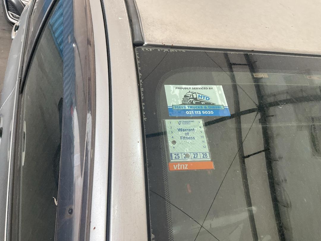 Photo '11' of Toyota Vitz RS