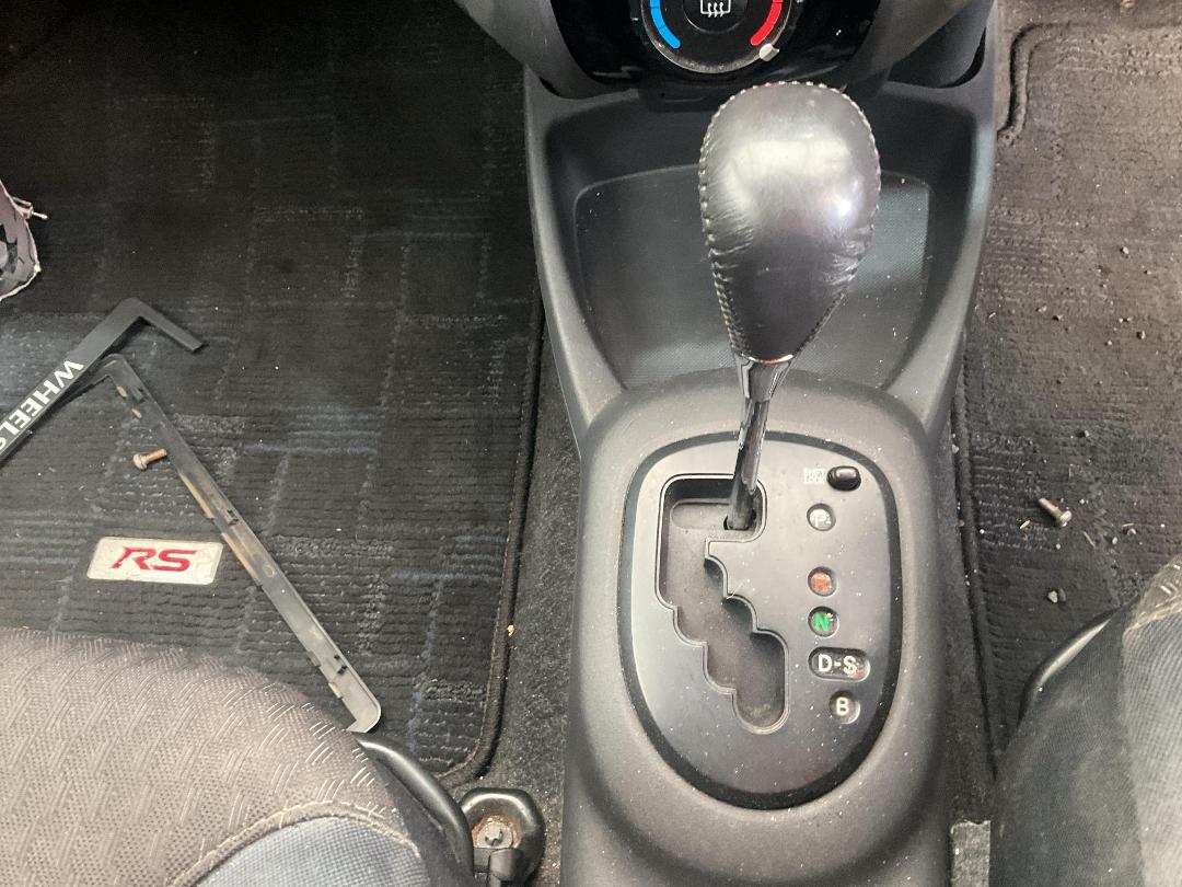 Photo '10' of Toyota Vitz RS