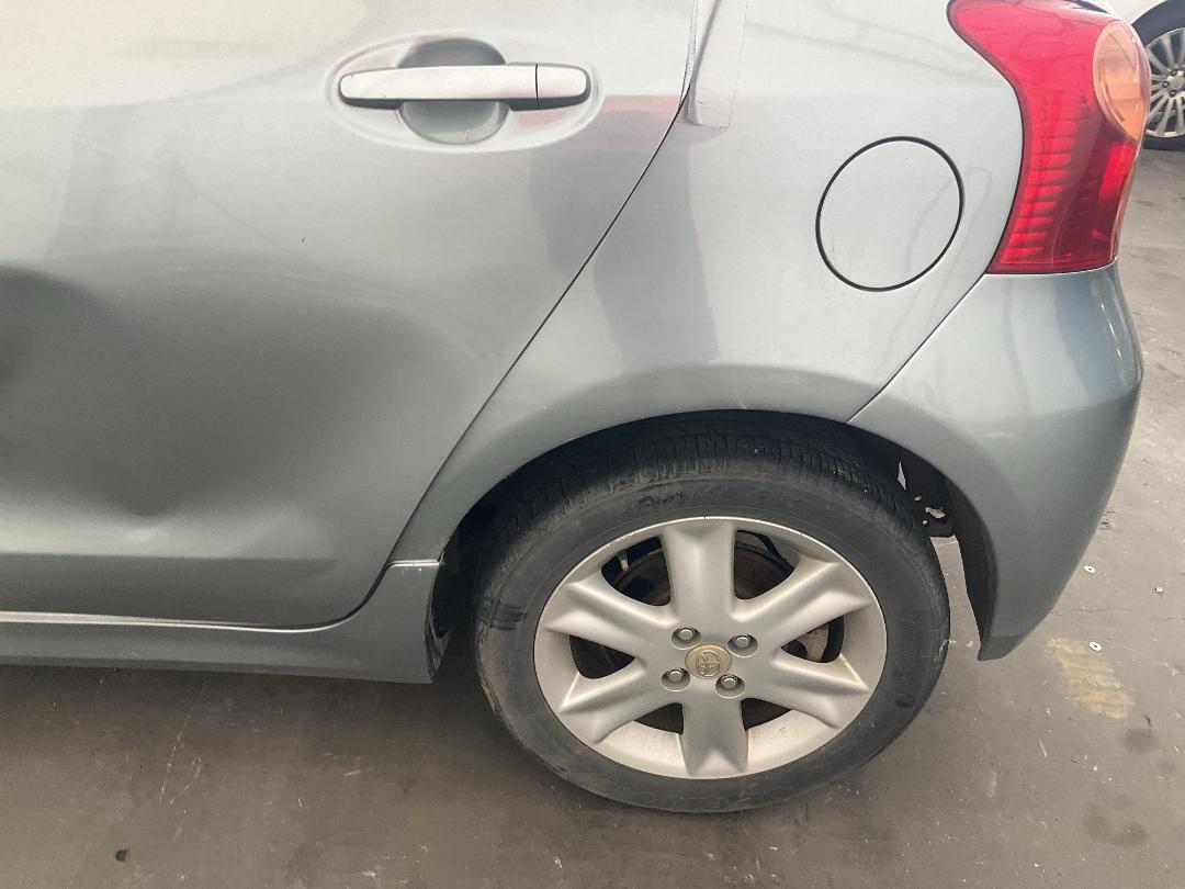 Photo '18' of Toyota Vitz RS