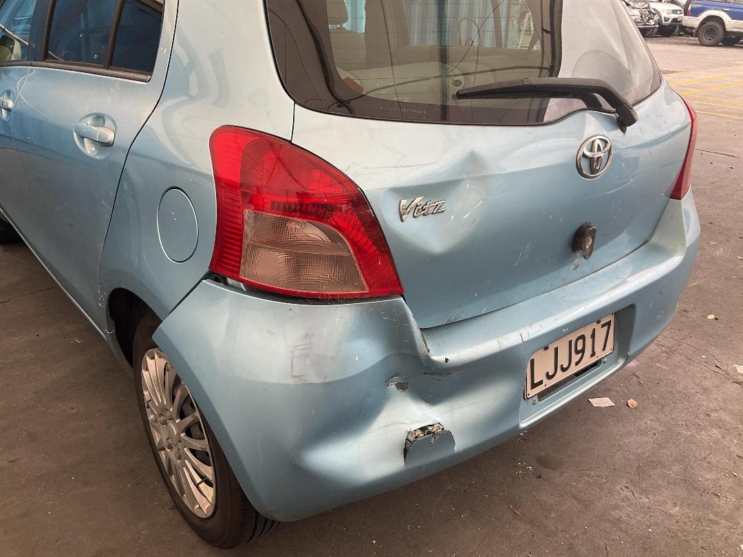 Photo '5' of Toyota Vitz