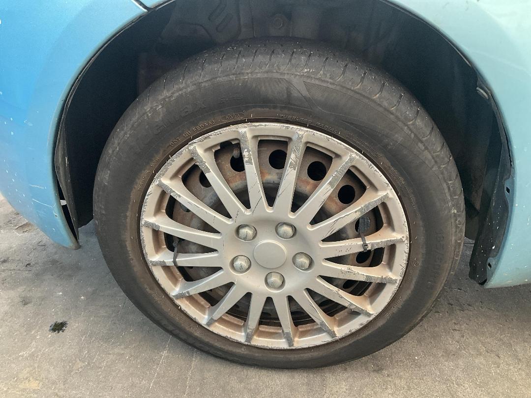 Photo '14' of Toyota Vitz