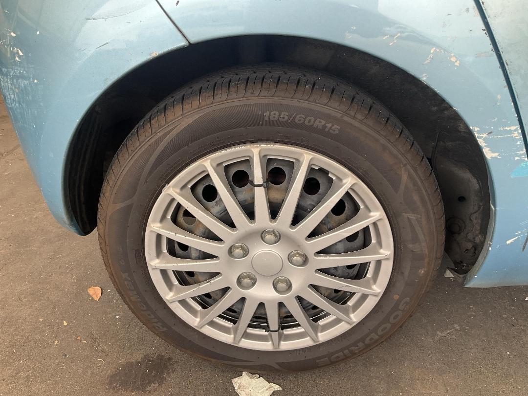 Photo '17' of Toyota Vitz