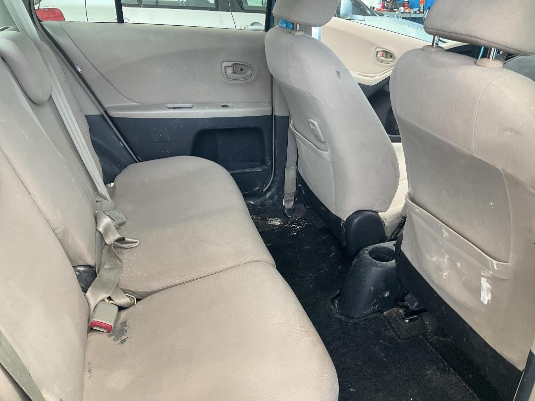 Photo '25' of Toyota Vitz