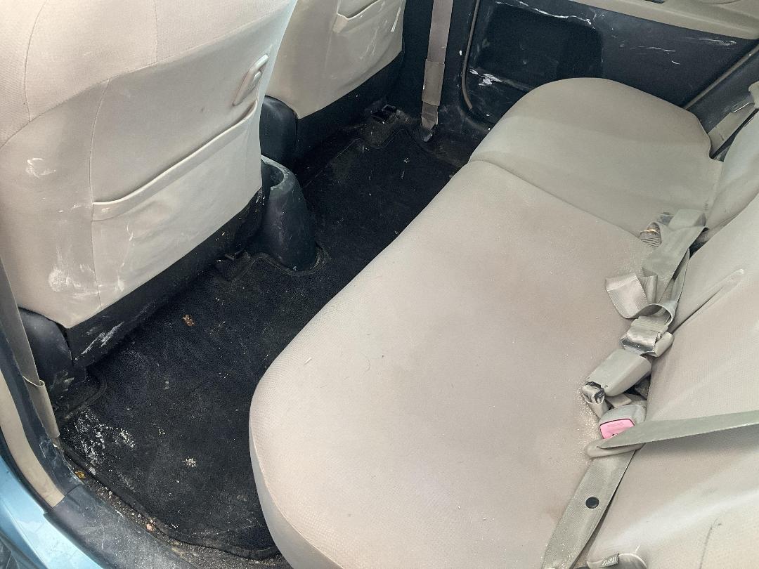 Photo '24' of Toyota Vitz