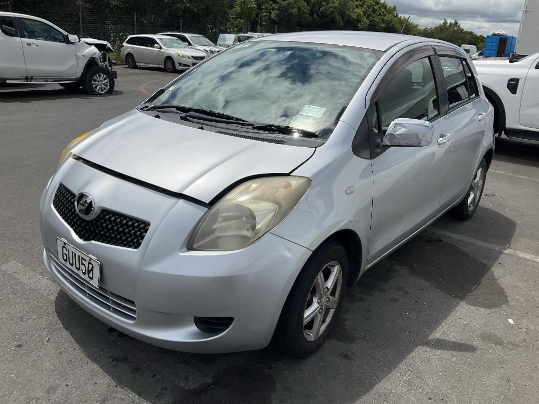 Photo '2' of Toyota Vitz 1.3L
