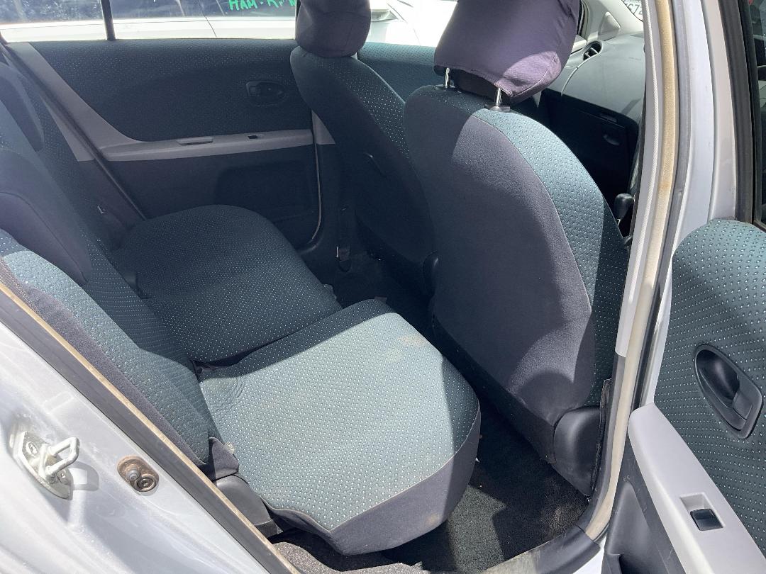 Photo '10' of Toyota Vitz 1.3L