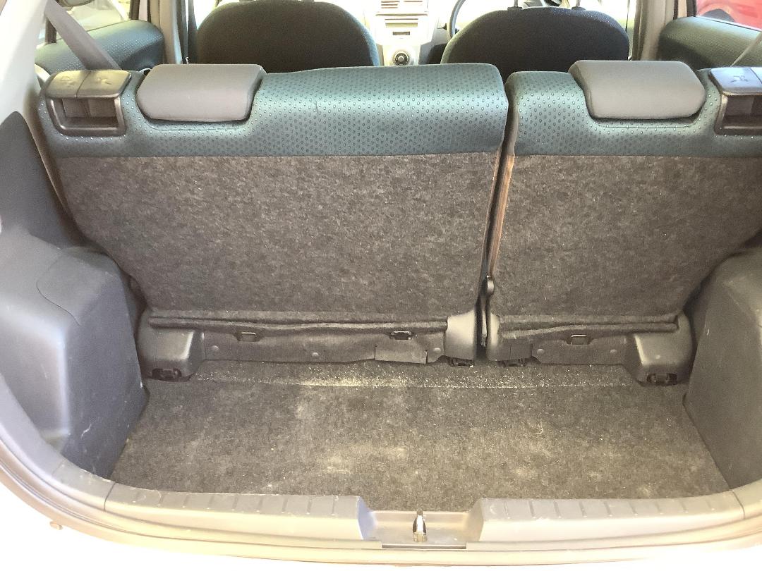 Photo '7' of Toyota Vitz Photo '7' of Toyota Vitz