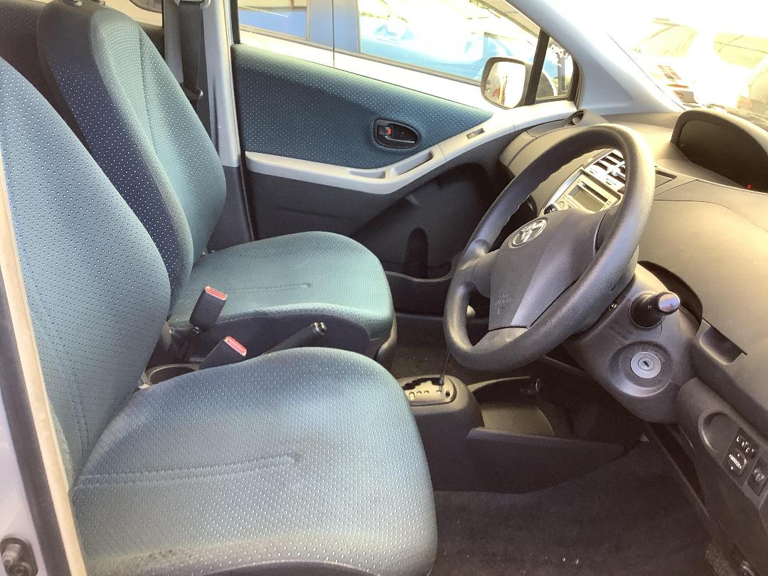 Photo '9' of Toyota Vitz Photo '9' of Toyota Vitz