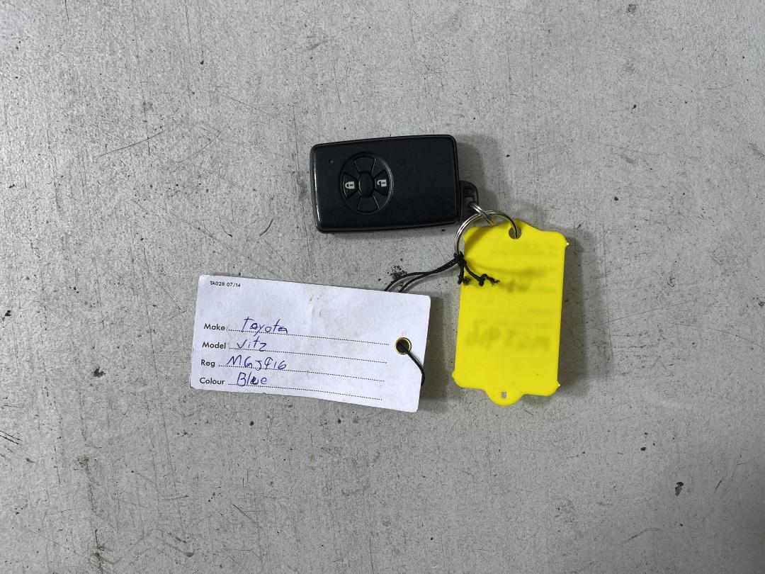 Photo '22' of Toyota Vitz