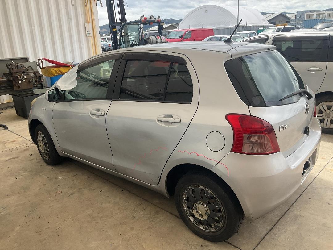 Photo '4' of Toyota Vitz Photo '4' of Toyota Vitz