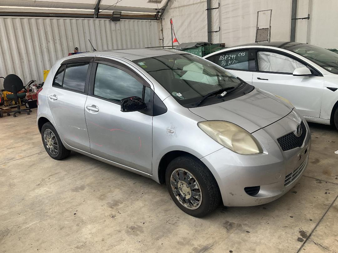 Photo '7' of Toyota Vitz Photo '7' of Toyota Vitz