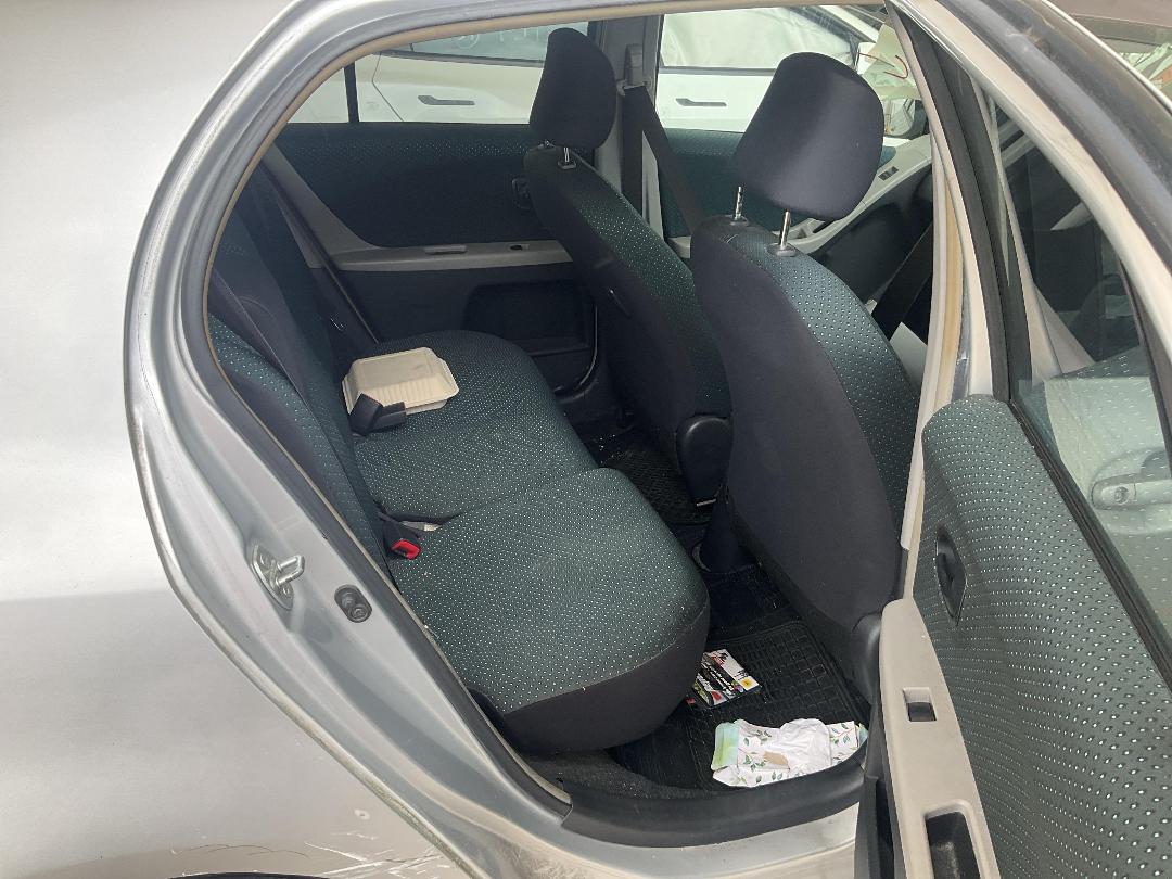 Photo '11' of Toyota Vitz Photo '11' of Toyota Vitz