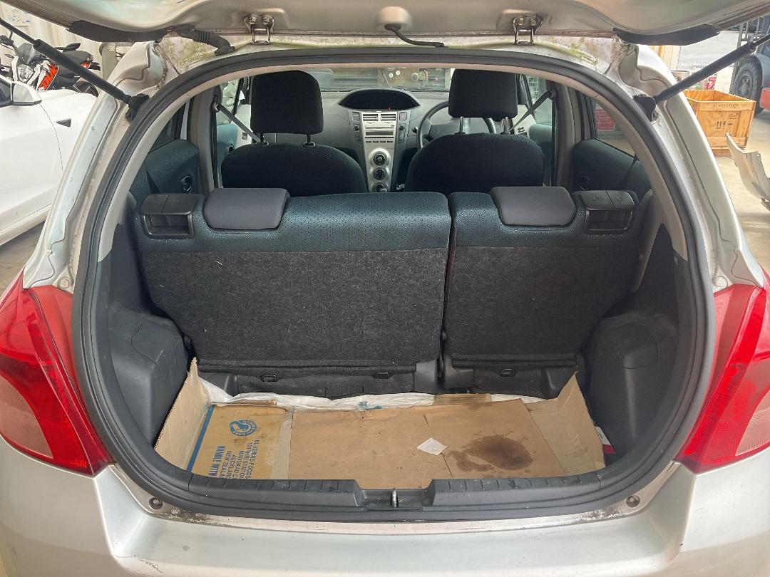 Photo '12' of Toyota Vitz Photo '12' of Toyota Vitz