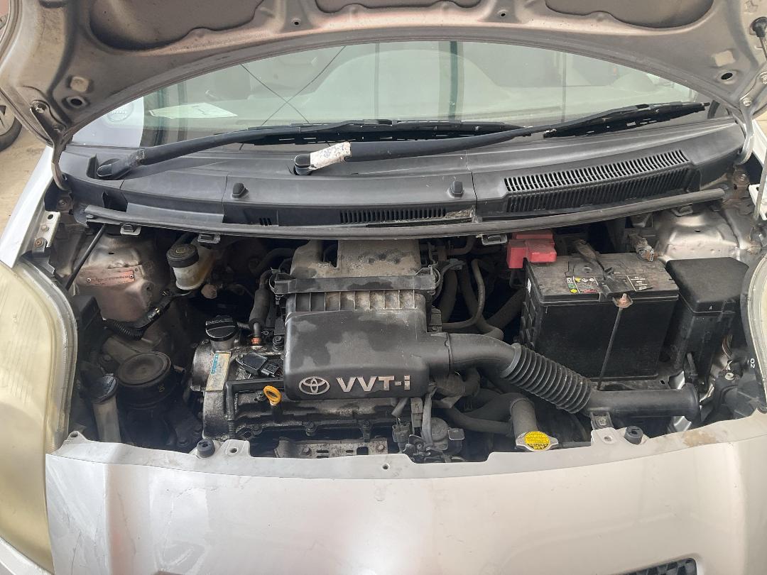 Photo '15' of Toyota Vitz Photo '15' of Toyota Vitz