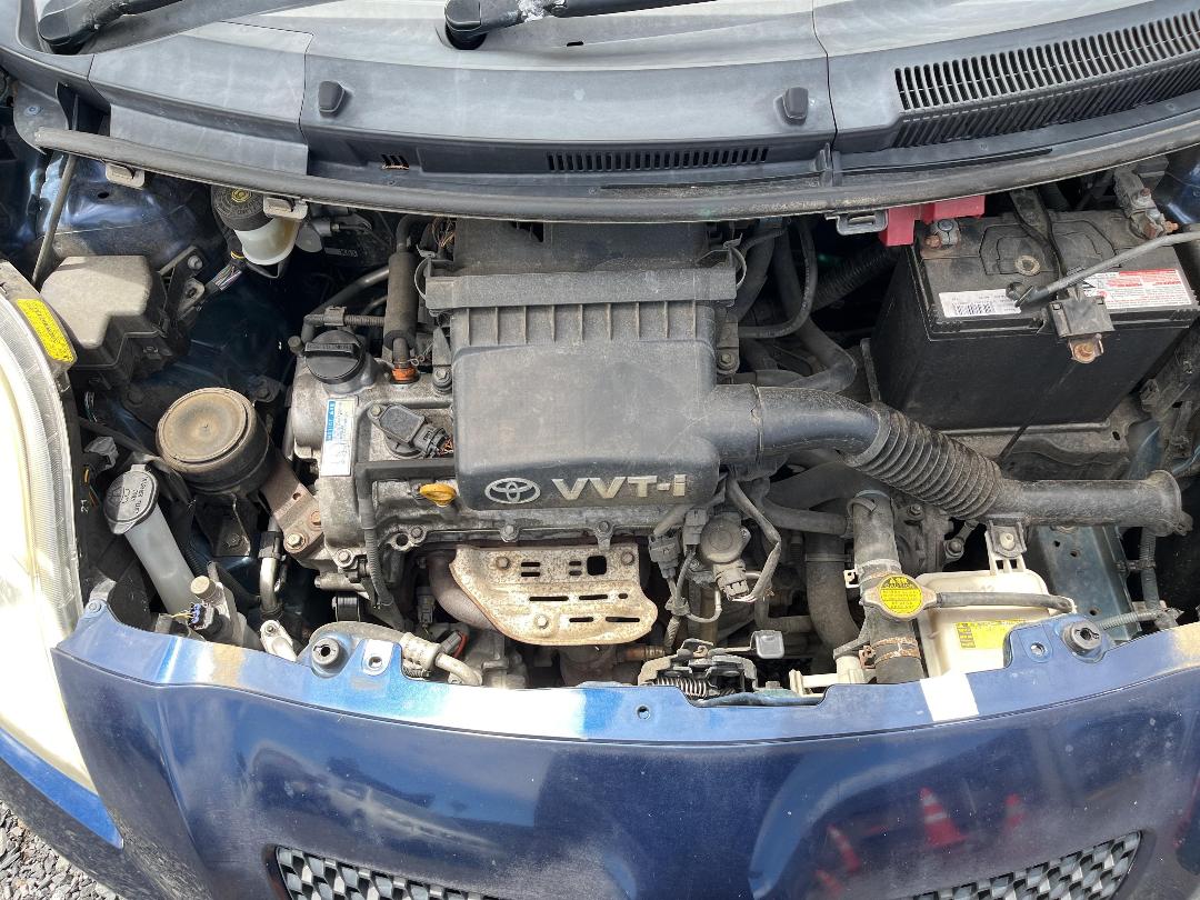 Photo '11' of Toyota Vitz