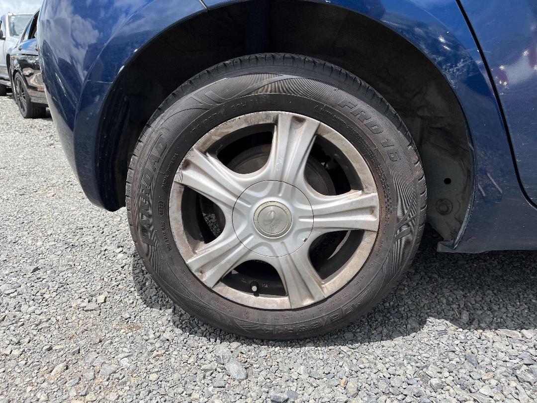 Photo '10' of Toyota Vitz