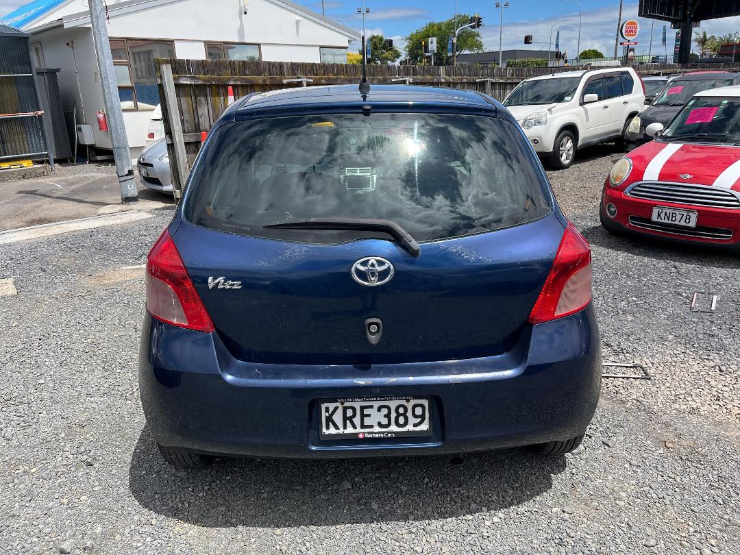 Photo '5' of Toyota Vitz