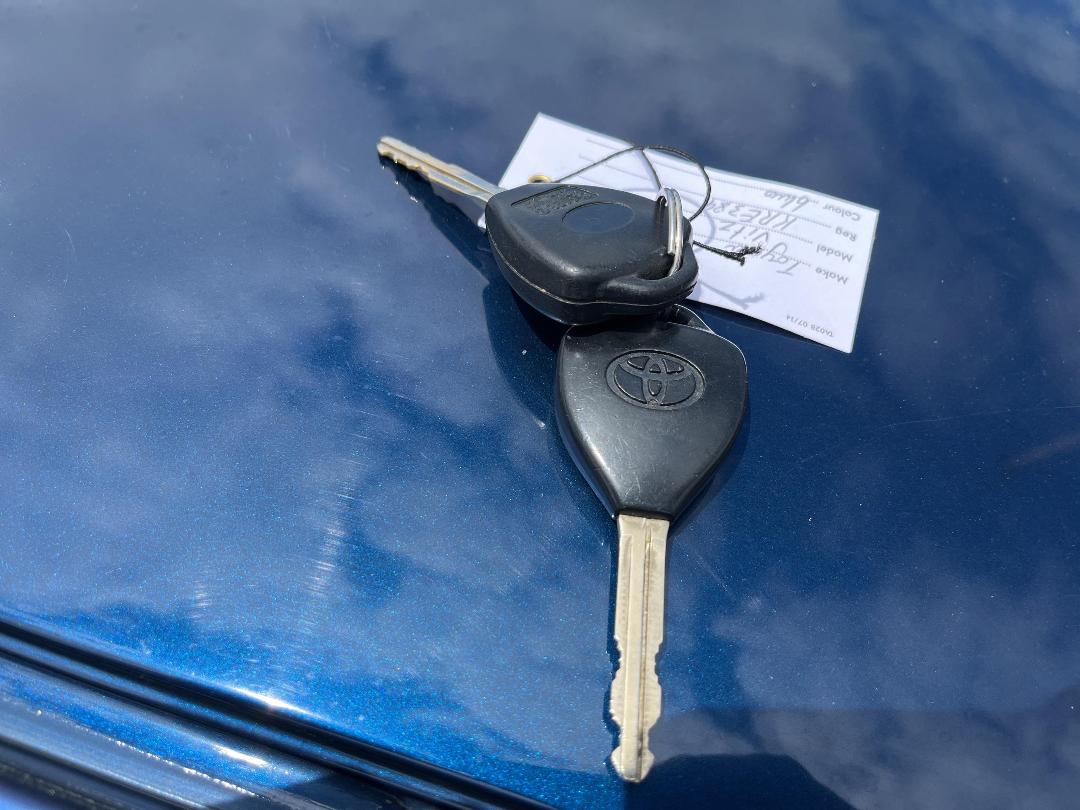 Photo '20' of Toyota Vitz