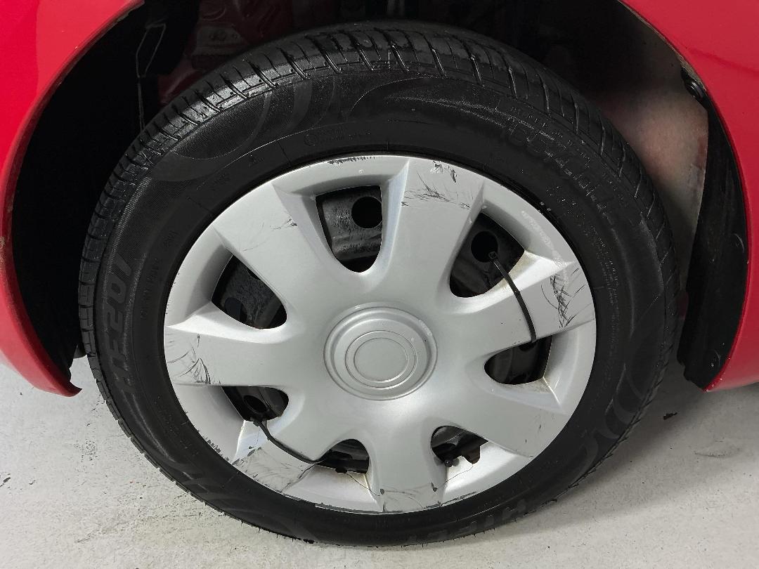 Photo '10' of Toyota Vitz