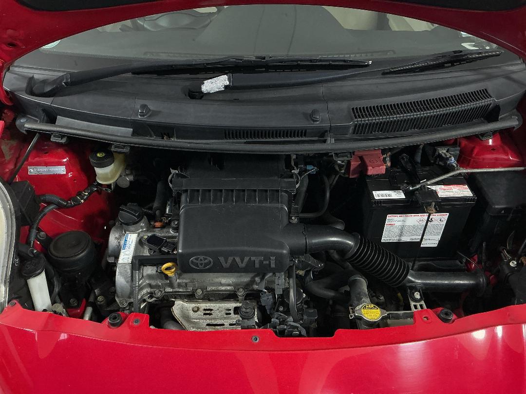 Photo '13' of Toyota Vitz