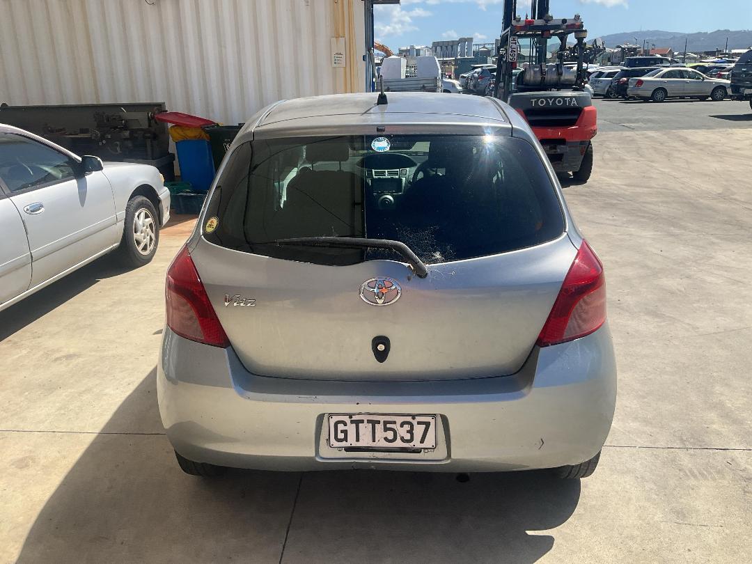 Photo '5' of Toyota Vitz