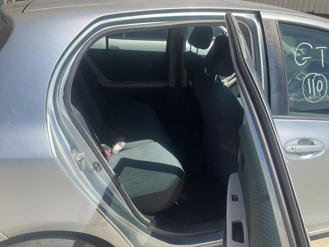 Photo '10' of Toyota Vitz