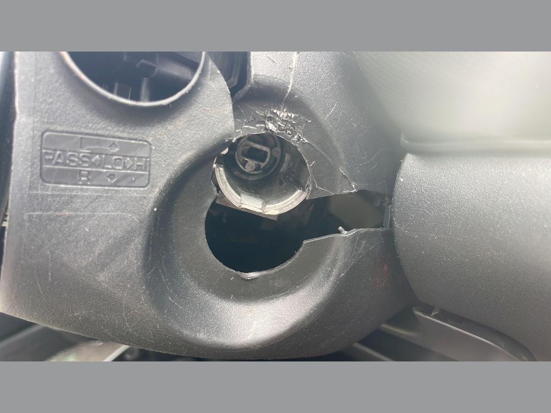 Photo '14' of Toyota Vitz