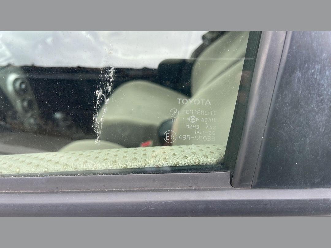 Photo '21' of Toyota Vitz