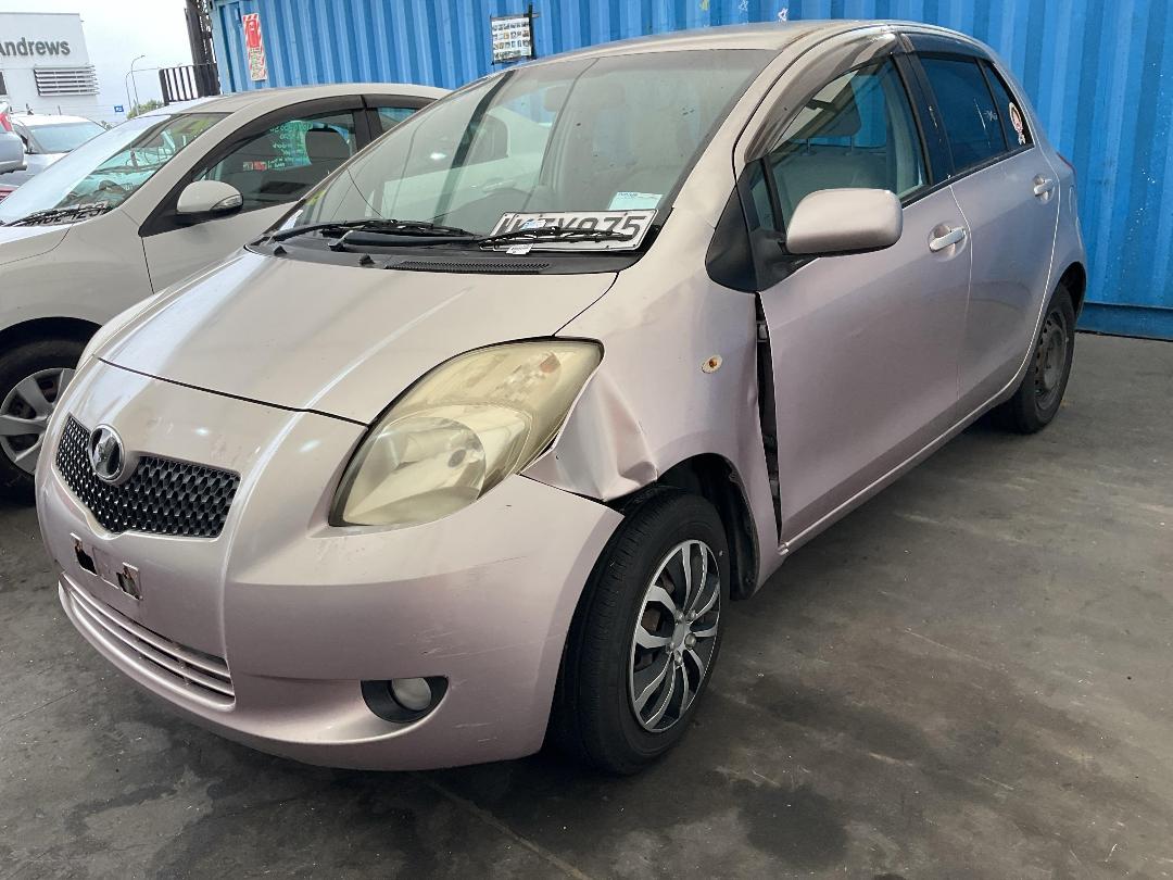 Photo '3' of Toyota Vitz