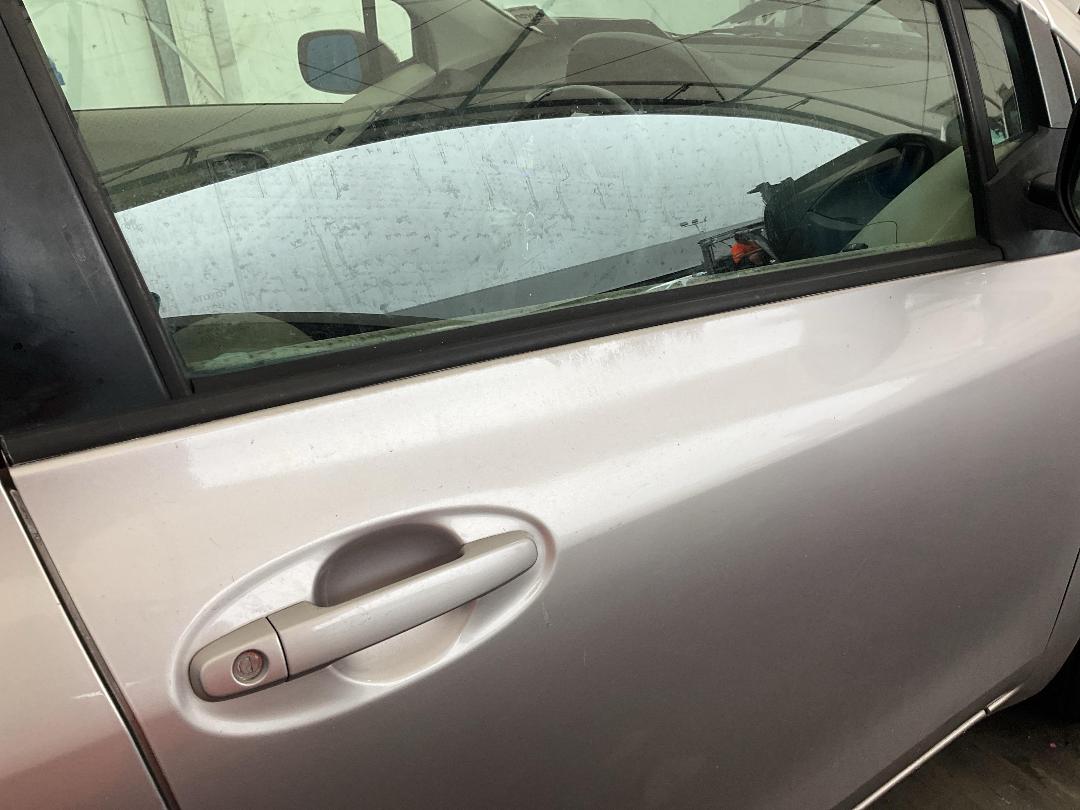 Photo '7' of Toyota Vitz