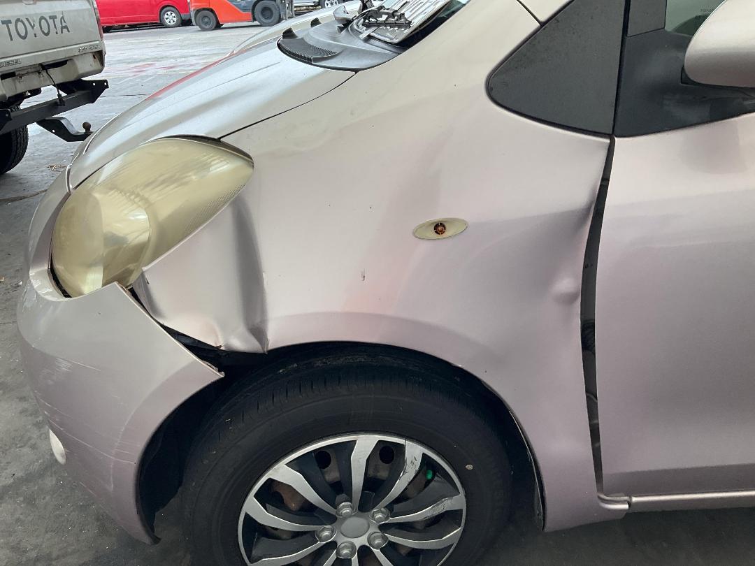 Photo '20' of Toyota Vitz