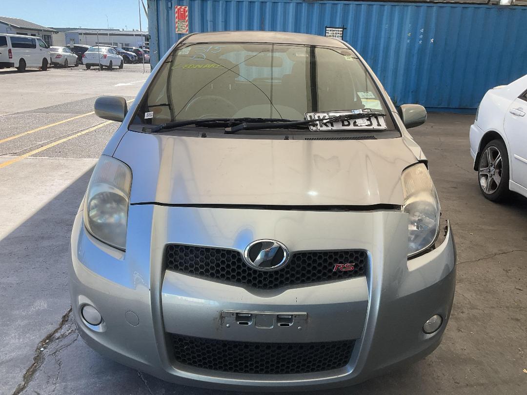 Photo '4' of Toyota Vitz Photo '4' of Toyota Vitz