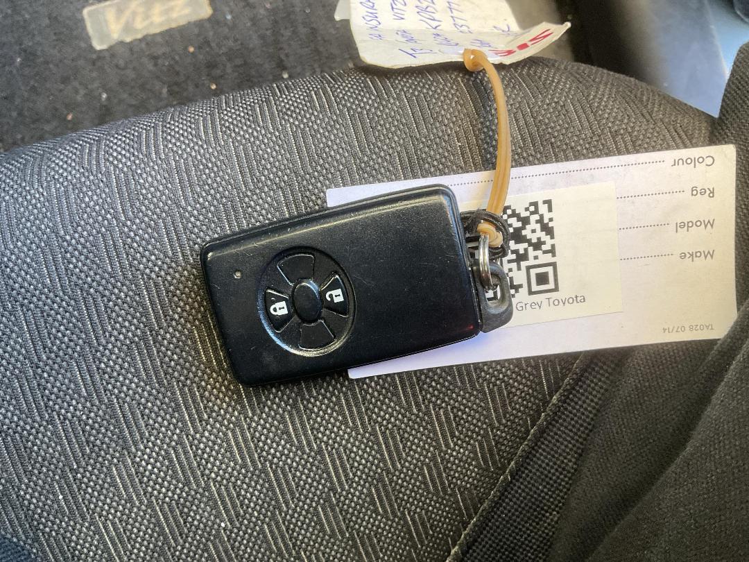 Photo '26' of Toyota Vitz Photo '26' of Toyota Vitz