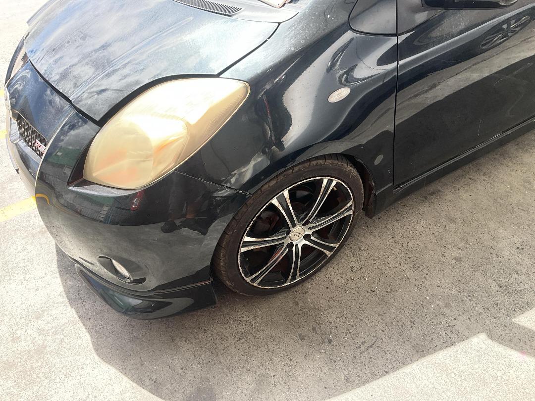 Photo '6' of Toyota Vitz