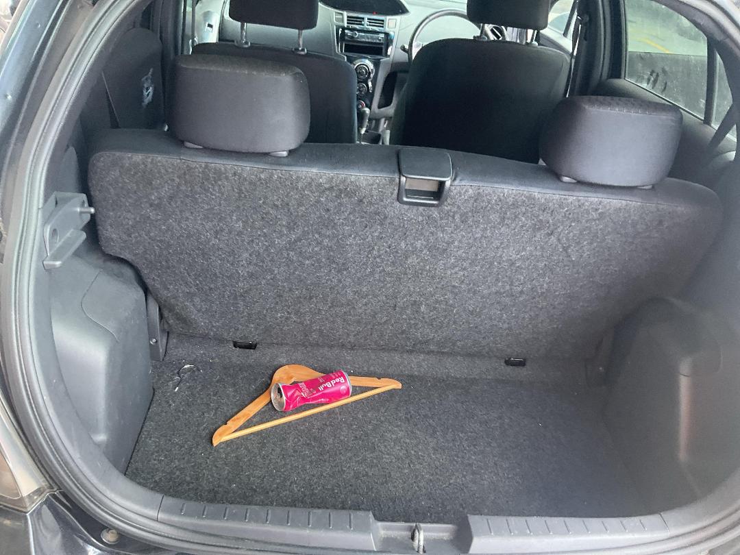 Photo '21' of Toyota Vitz