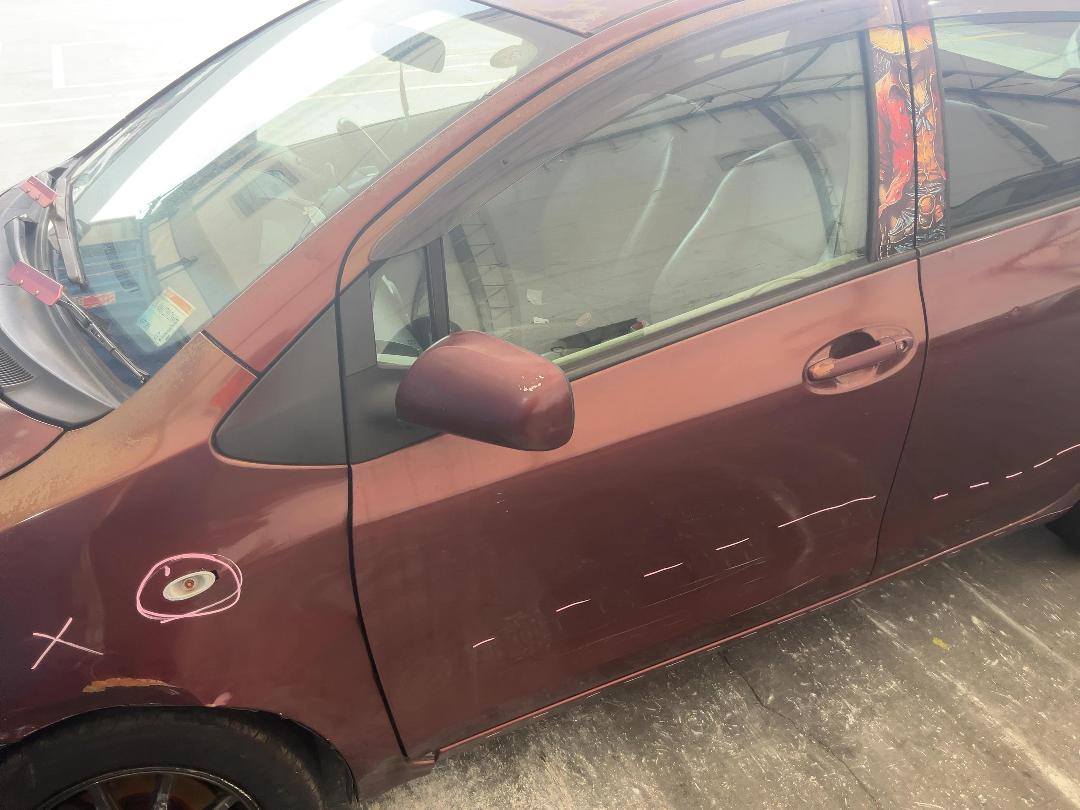 Photo '8' of Toyota Vitz