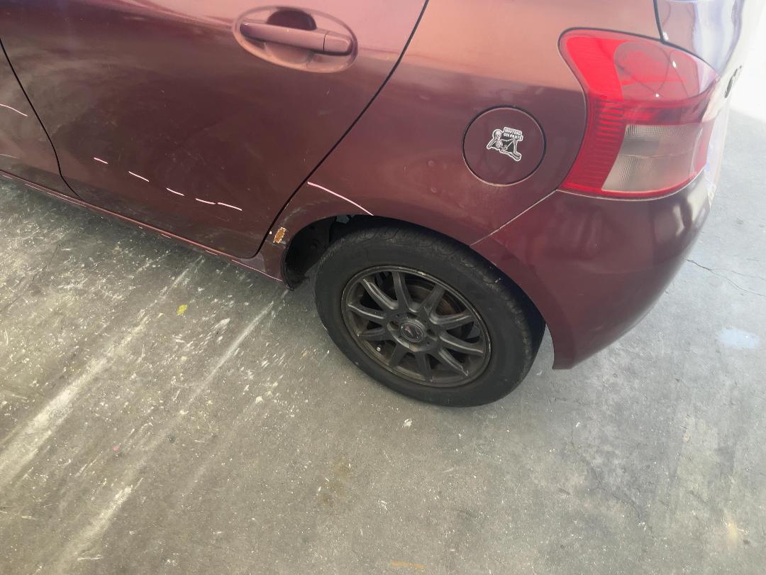 Photo '11' of Toyota Vitz