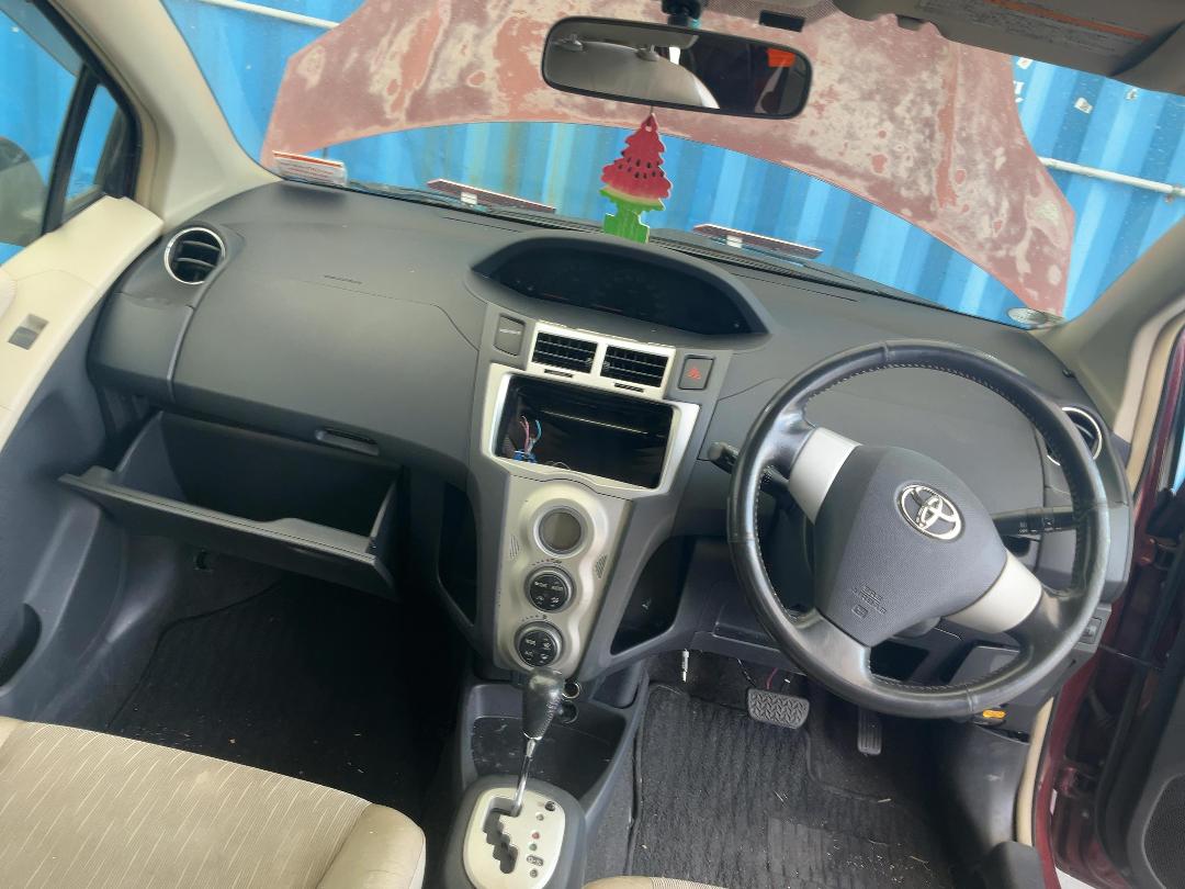 Photo '24' of Toyota Vitz