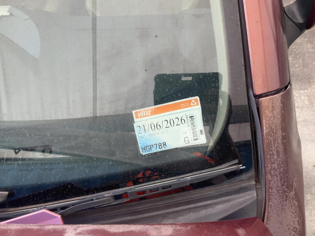 Photo '27' of Toyota Vitz